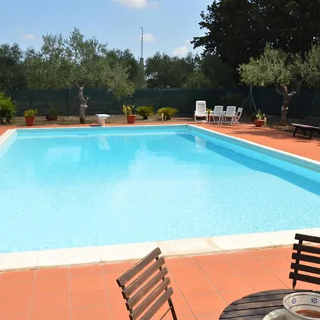 Casale Lupis Holiday home *